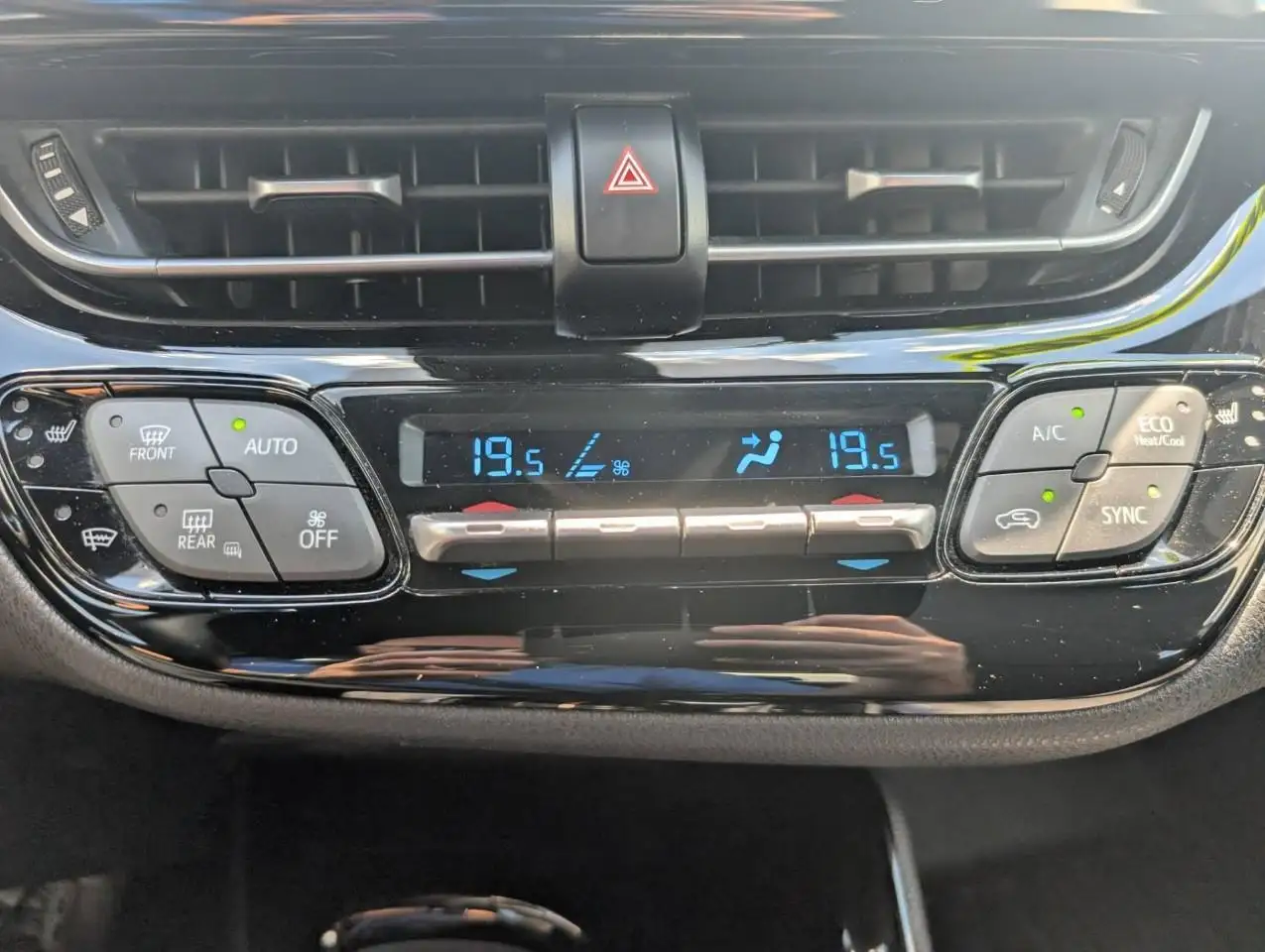 Toyota C-HR photo Toyota C-HR