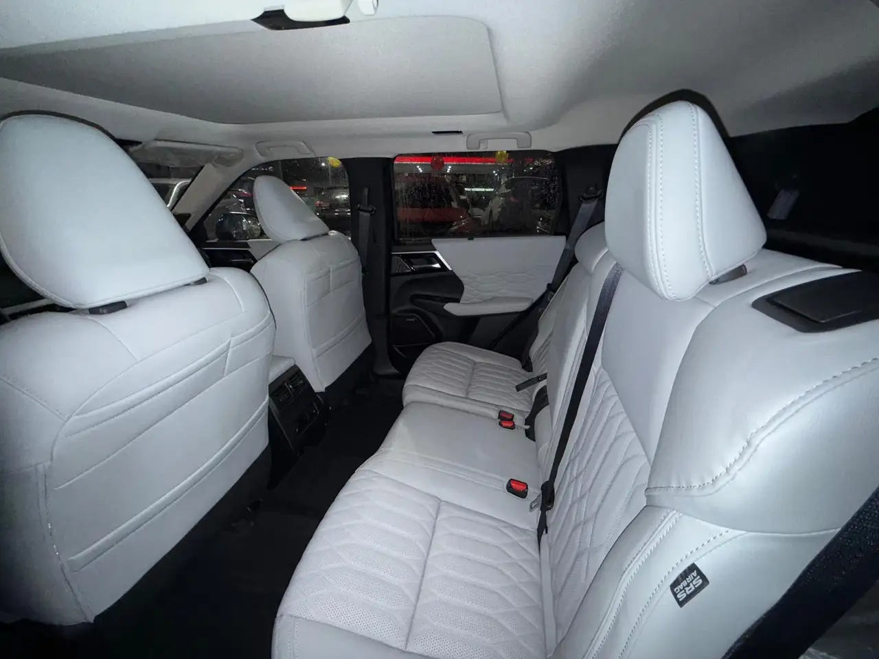 Mitsubishi Outlander снимка Mitsubishi Outlander