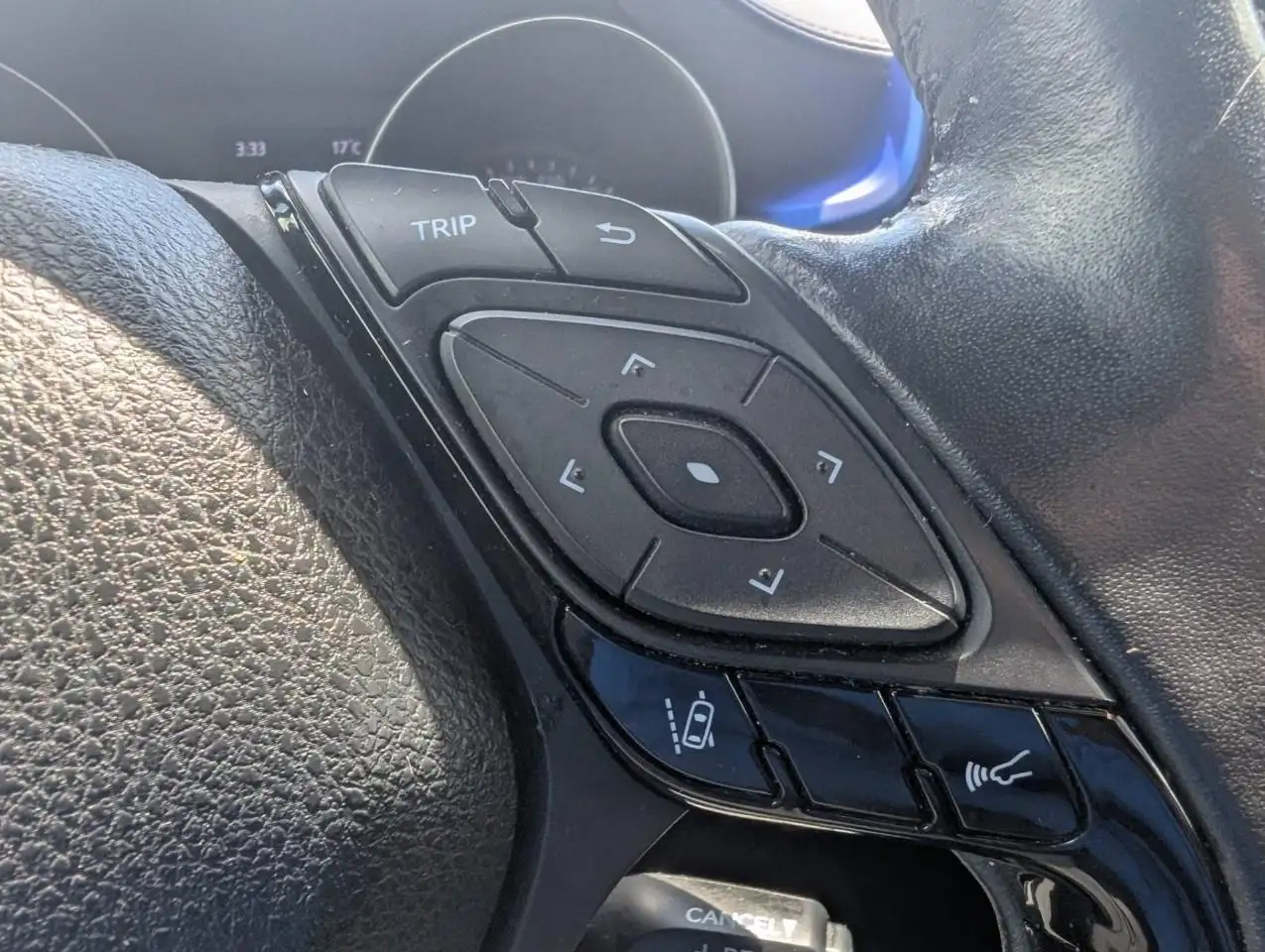 Toyota C-HR photo Toyota C-HR