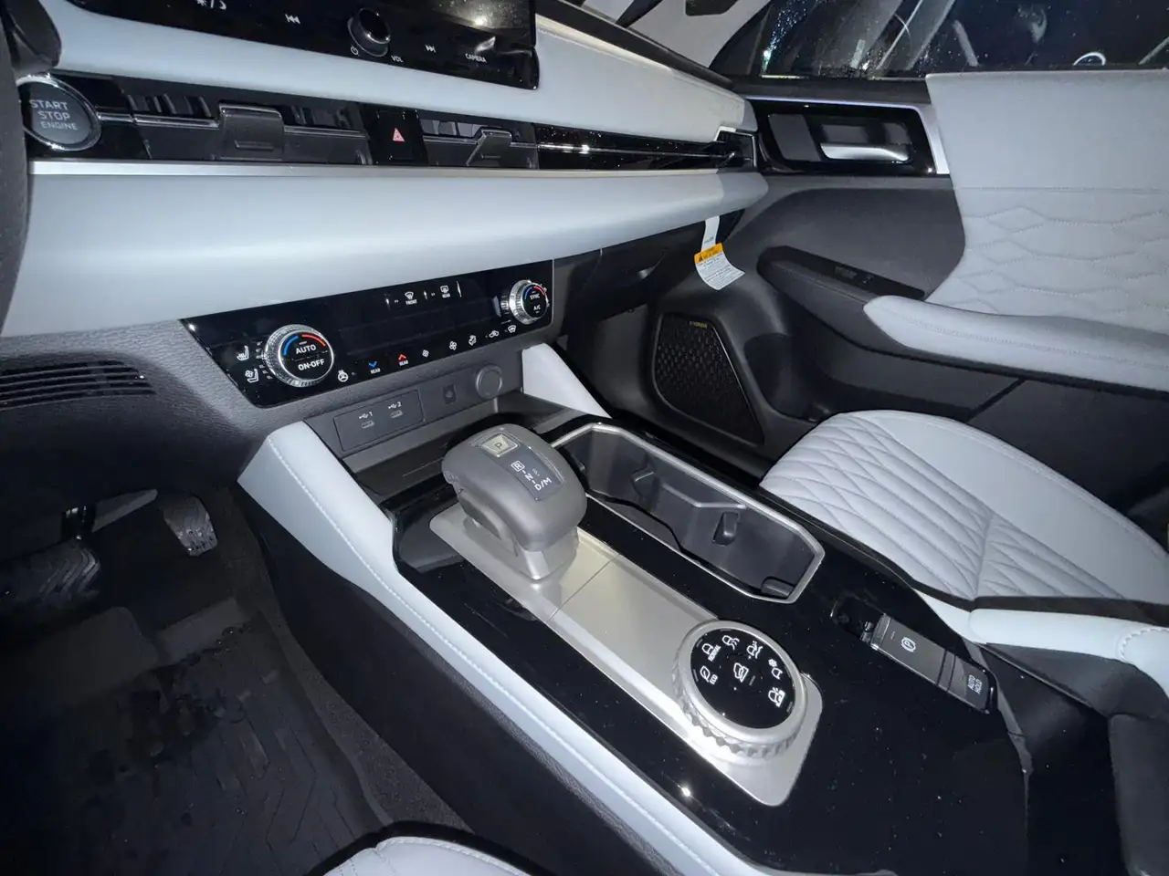 Mitsubishi Outlander снимка Mitsubishi Outlander