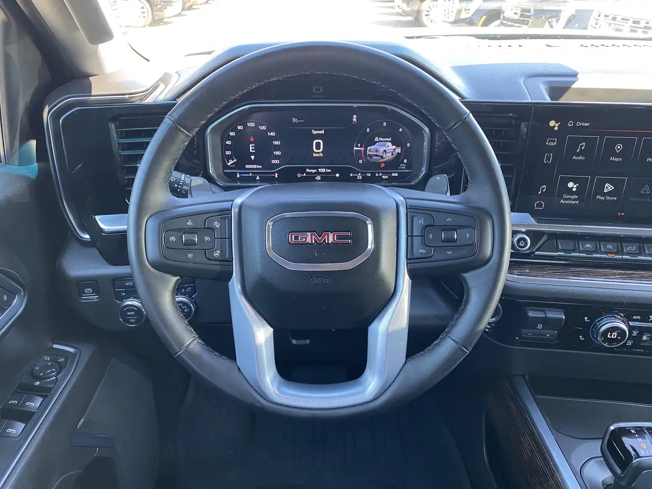 GMC Sierra 1500 снимка GMC Sierra 1500