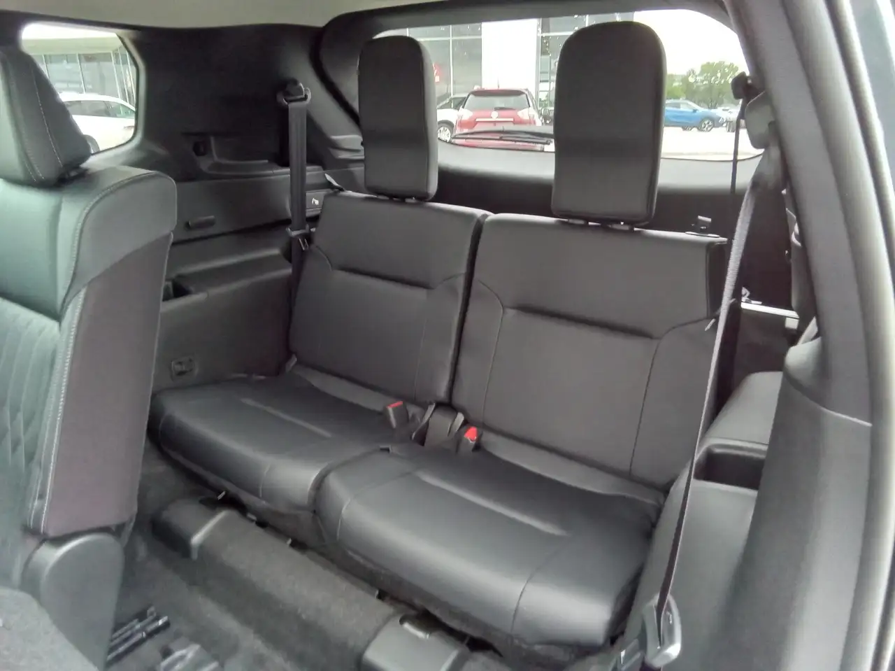 Mitsubishi Outlander снимка Mitsubishi Outlander