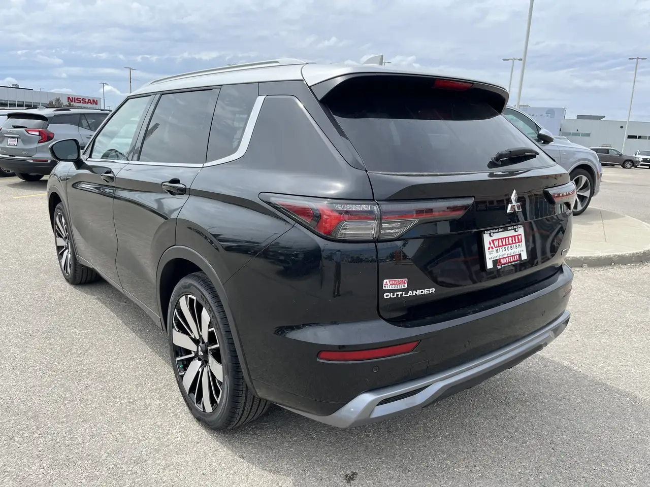 Mitsubishi Outlander photo Mitsubishi Outlander