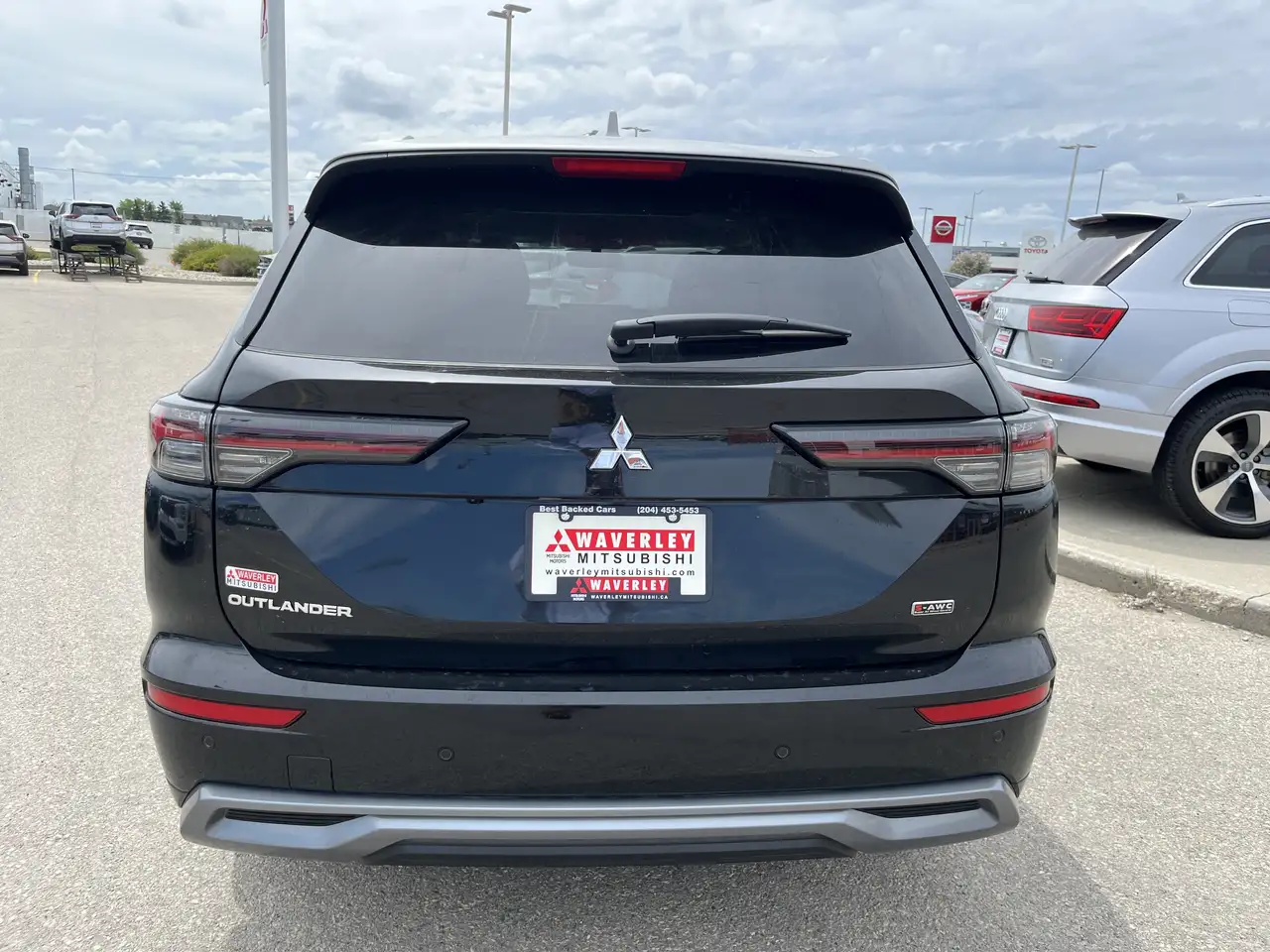 Mitsubishi Outlander photo Mitsubishi Outlander