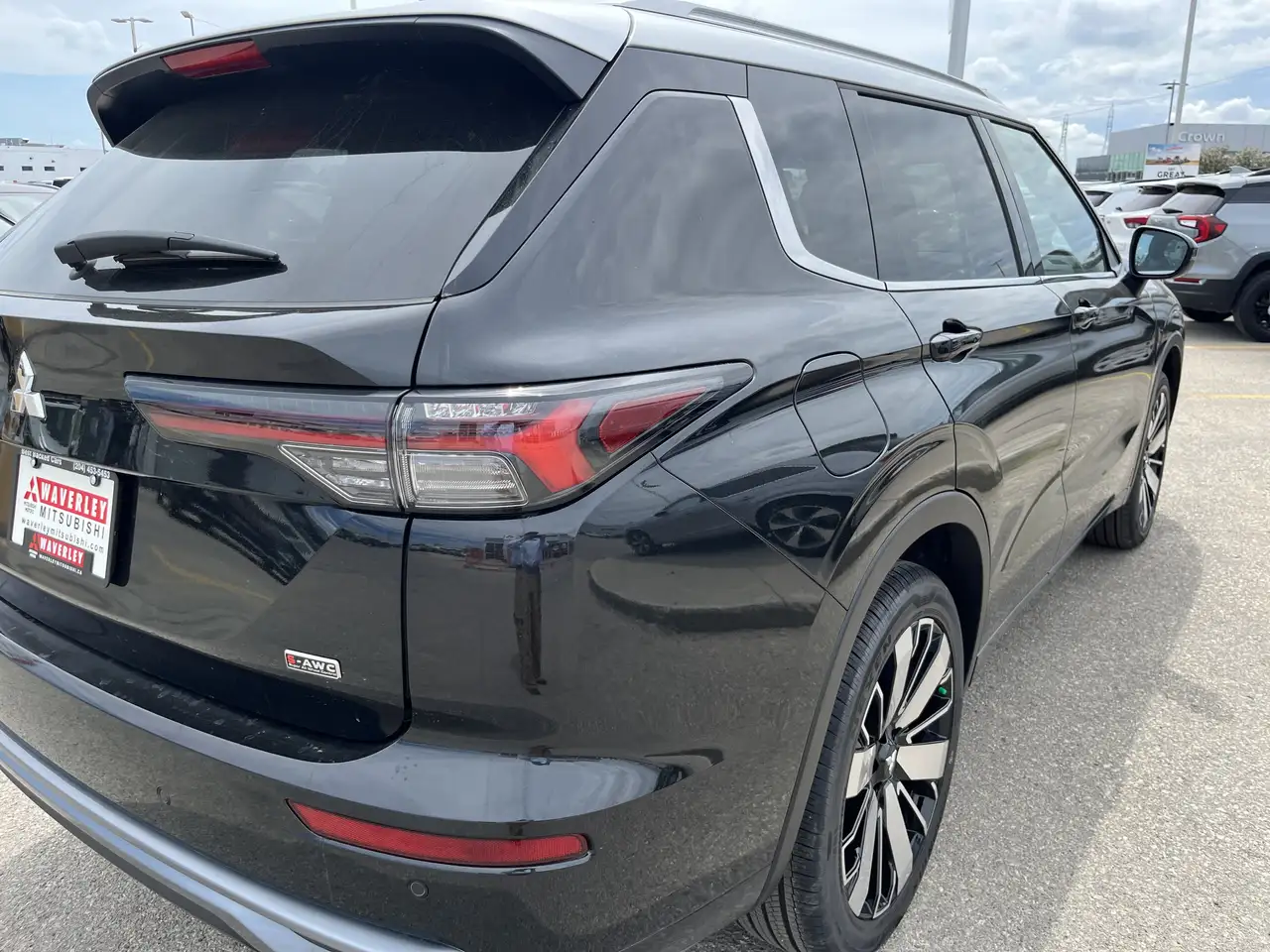 Mitsubishi Outlander photo Mitsubishi Outlander