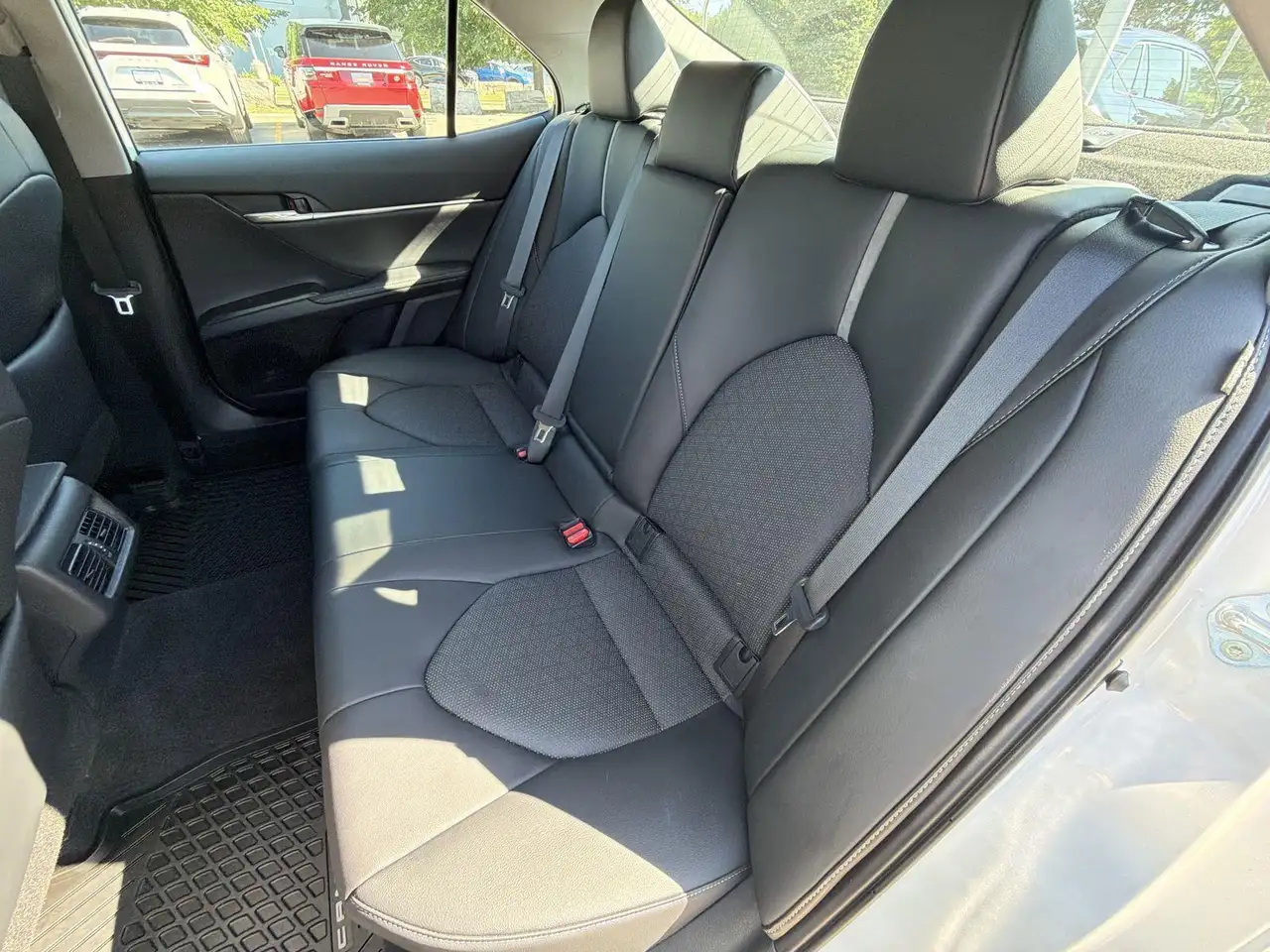 Toyota Camry снимка Toyota Camry