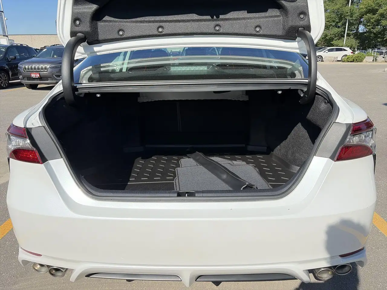 Toyota Camry снимка Toyota Camry