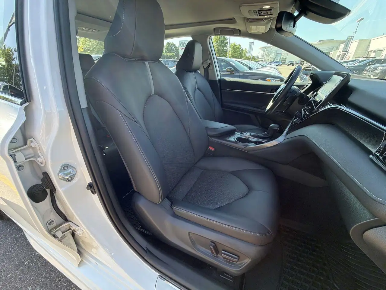 Toyota Camry снимка Toyota Camry