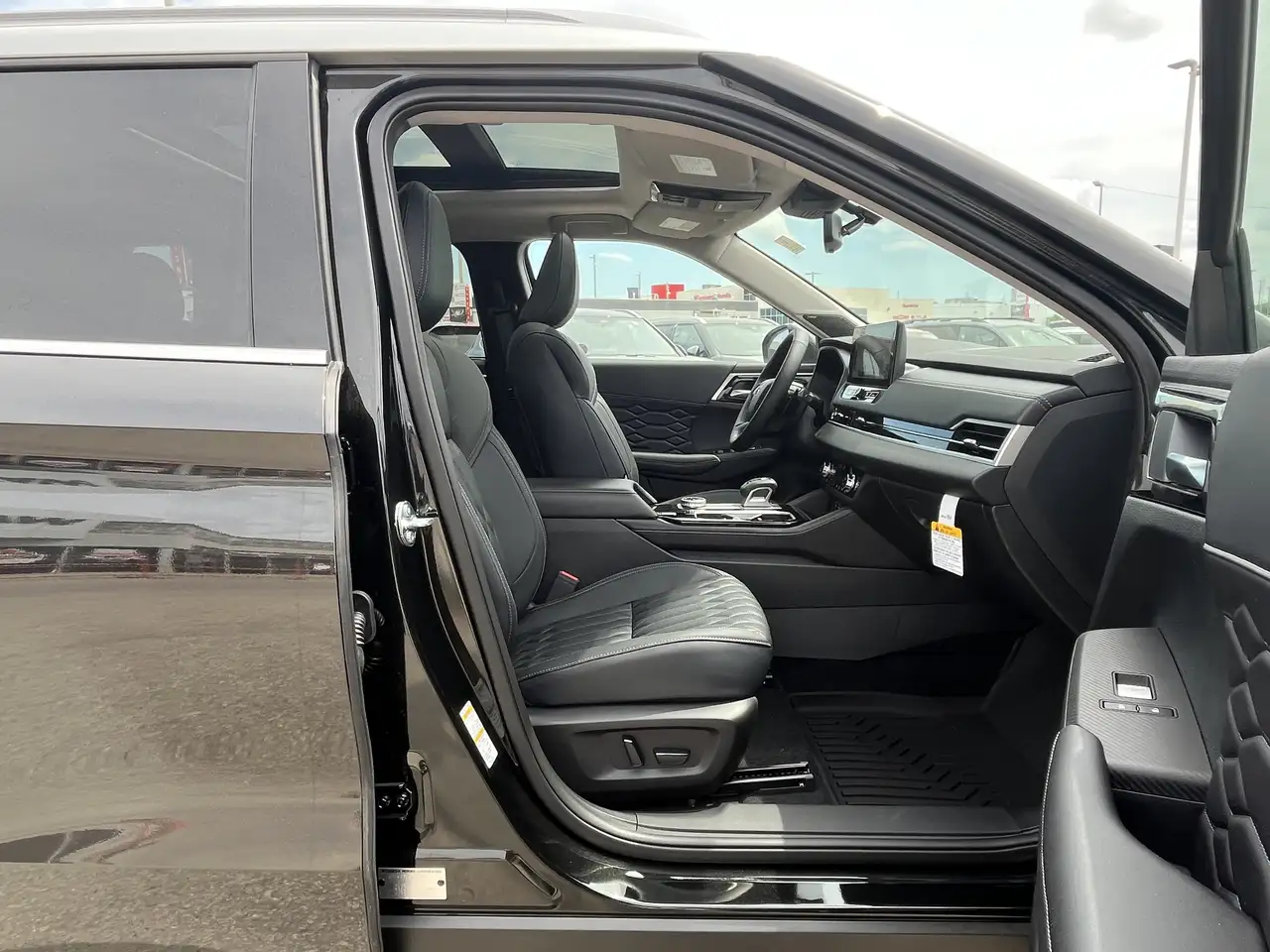 Mitsubishi Outlander photo Mitsubishi Outlander