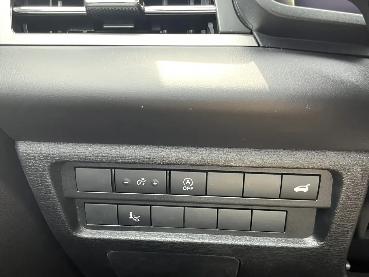 Mitsubishi Outlander photo Mitsubishi Outlander