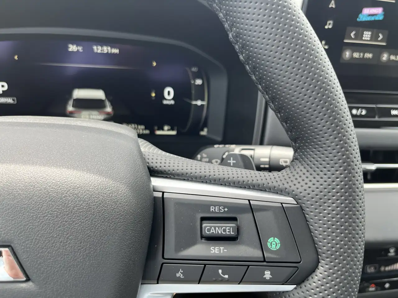 Mitsubishi Outlander photo Mitsubishi Outlander