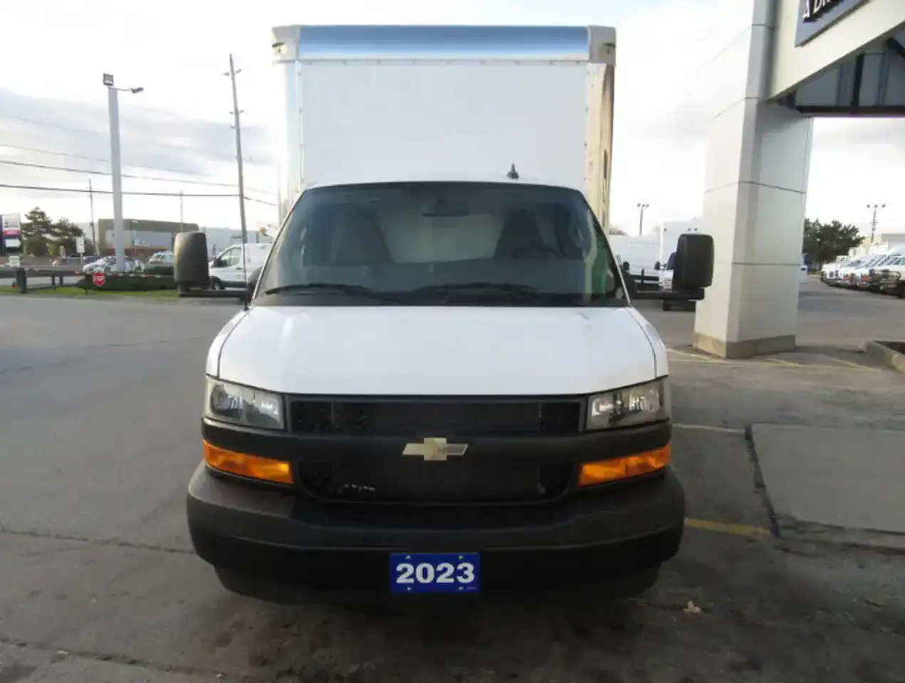 GMC Savana 3500 снимка GMC Savana 3500