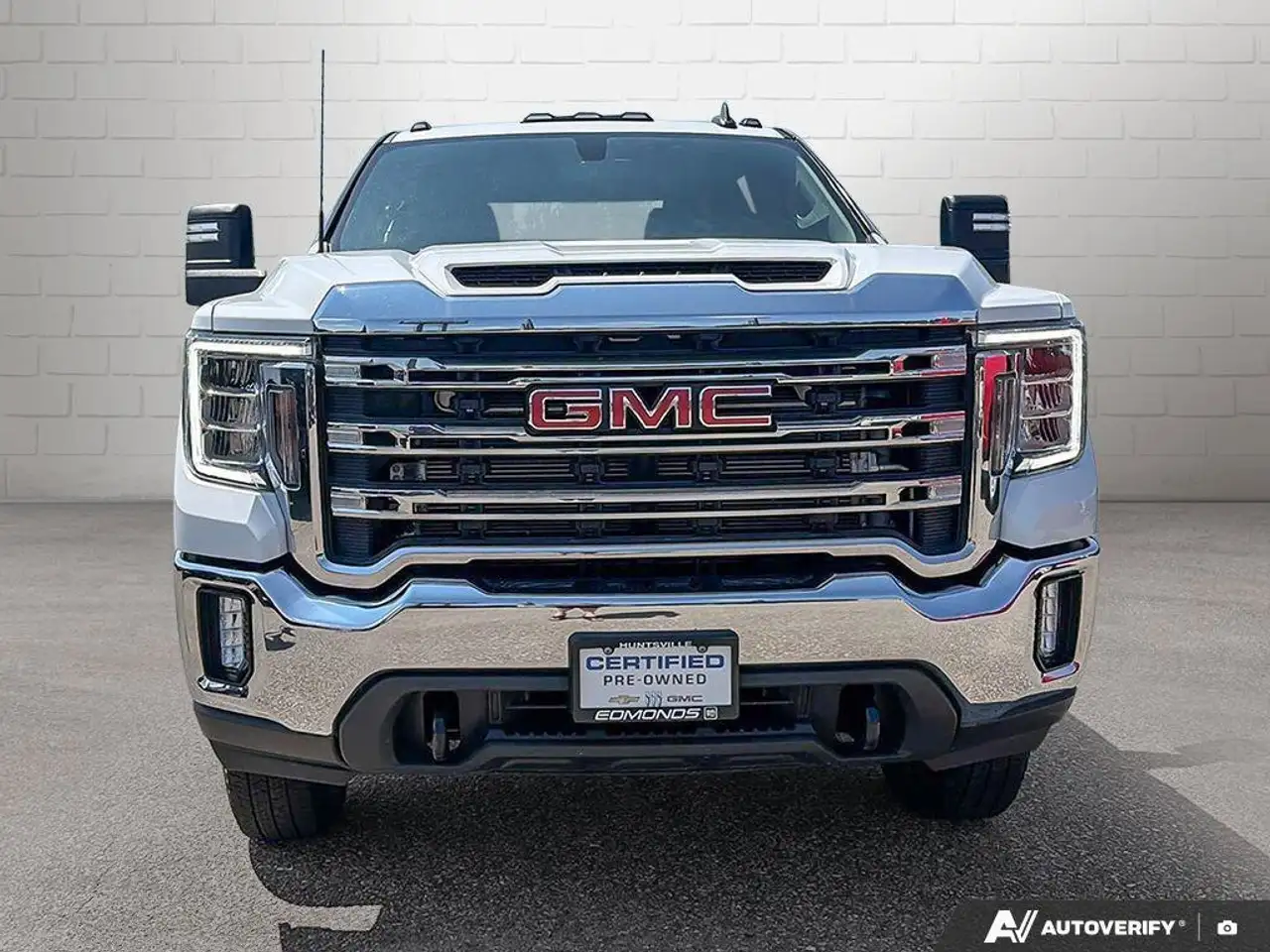 GMC Sierra 3500HD снимка GMC Sierra 3500HD