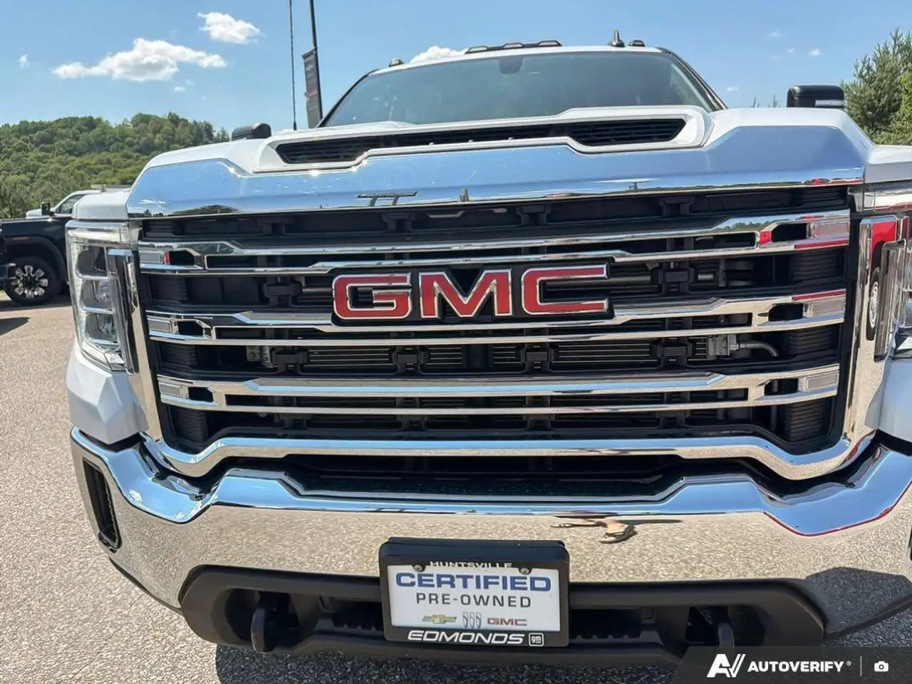 GMC Sierra 3500HD снимка GMC Sierra 3500HD