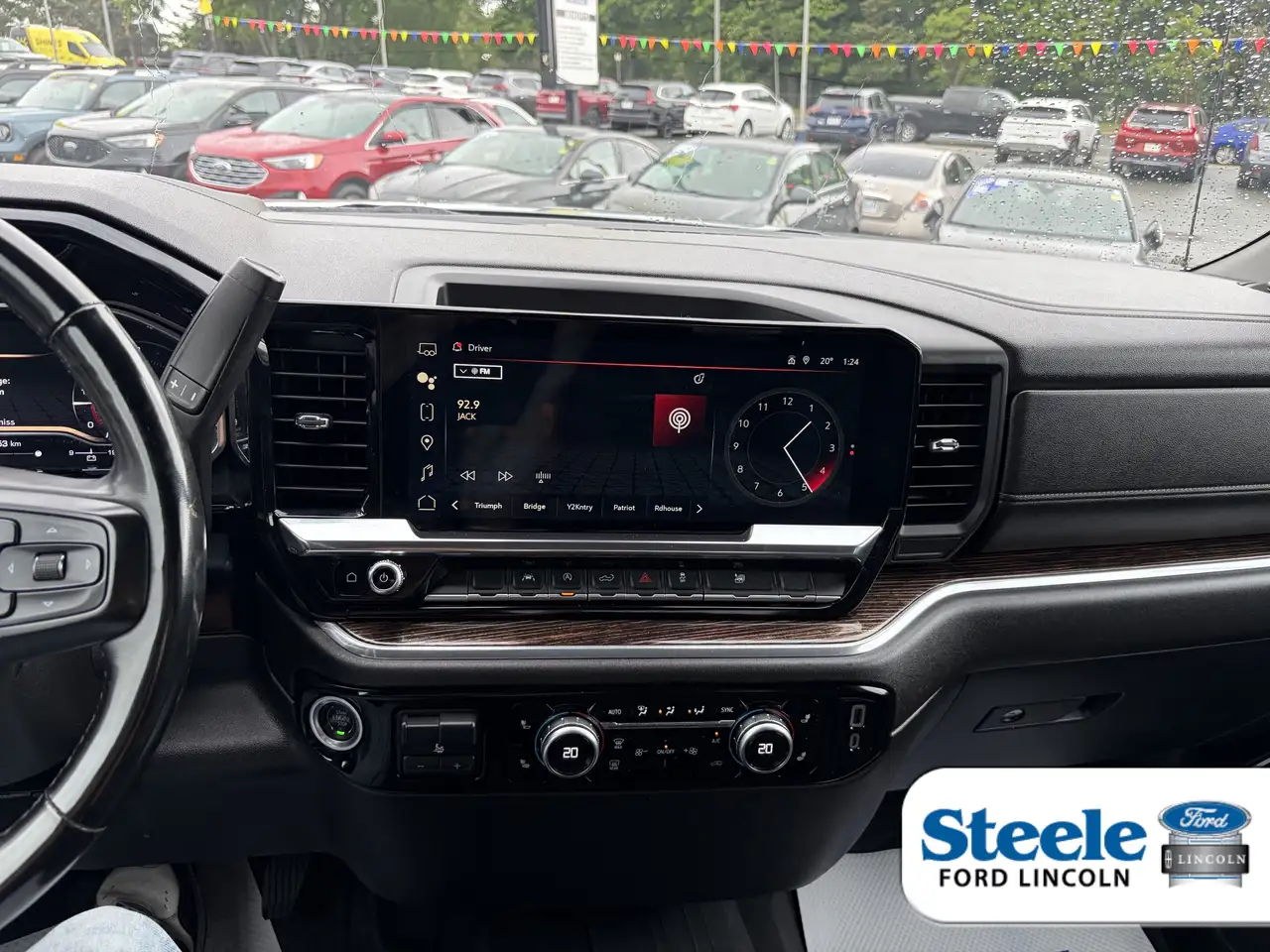 GMC Sierra 1500 снимка GMC Sierra 1500
