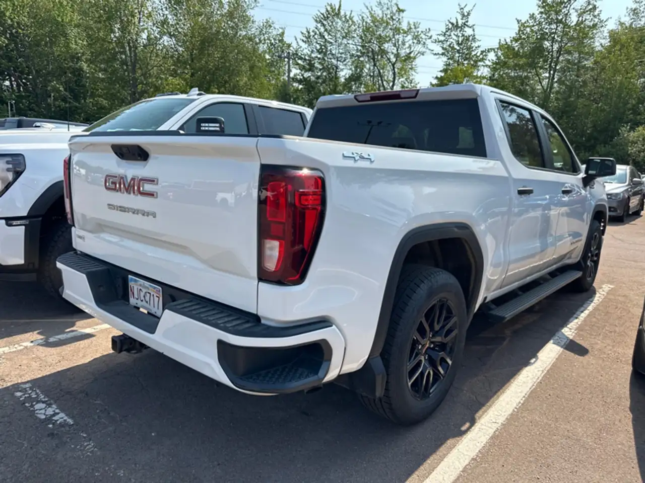 GMC Sierra 1500 photo GMC Sierra 1500