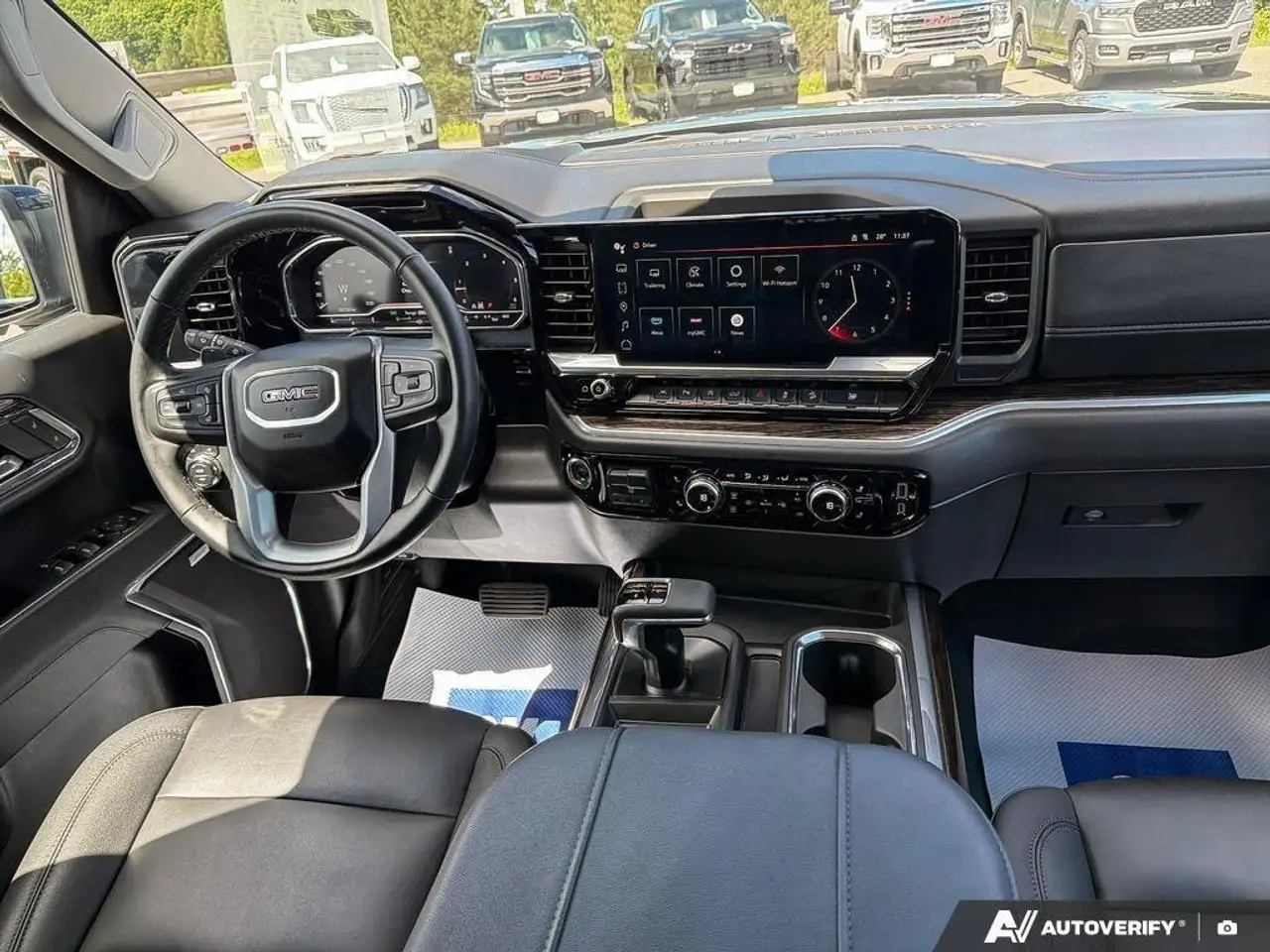 GMC Sierra 1500 снимка GMC Sierra 1500