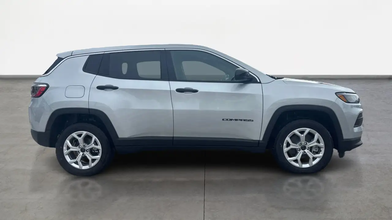 Jeep Compass photo Jeep Compass