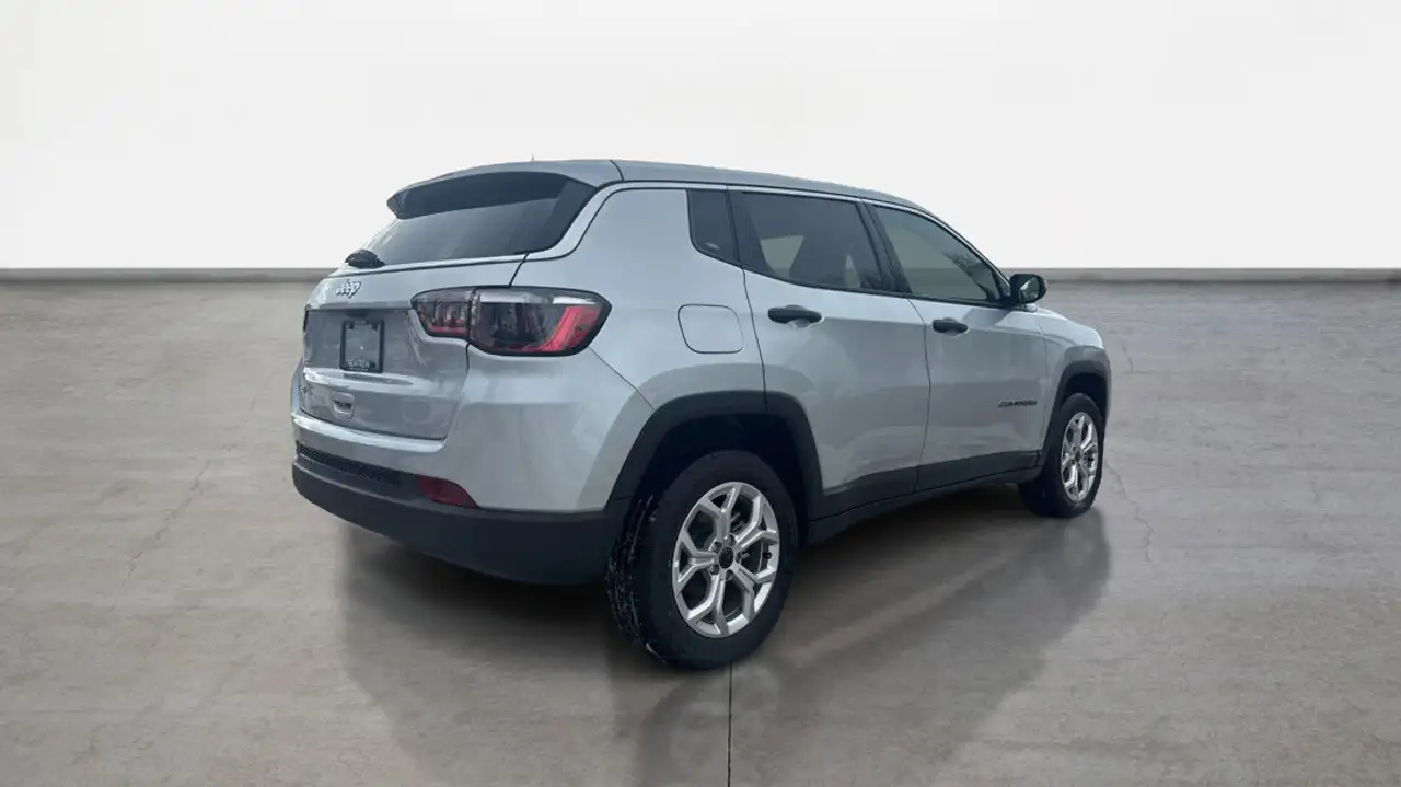 Jeep Compass photo Jeep Compass