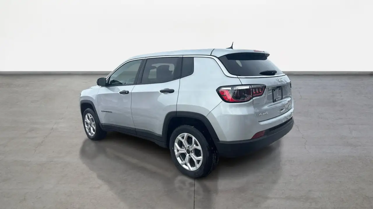 Jeep Compass photo Jeep Compass