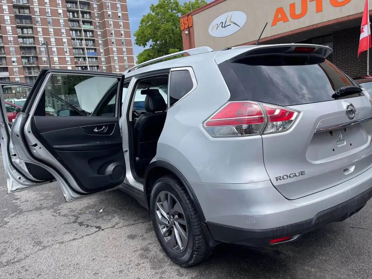Nissan Rogue fotografie Nissan Rogue
