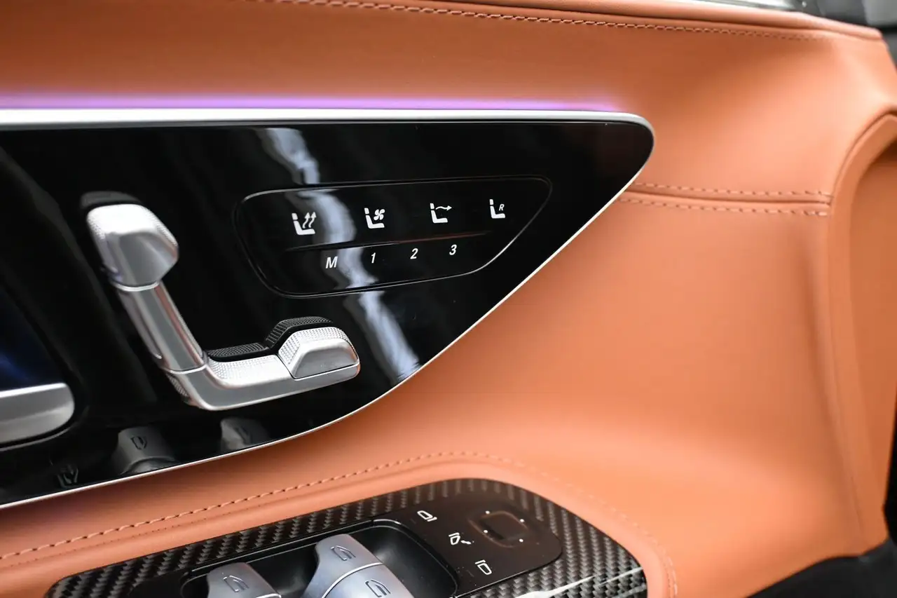Mercedes-Benz SL снимка Mercedes-Benz SL