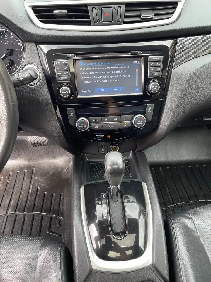 Nissan Rogue fotografie Nissan Rogue