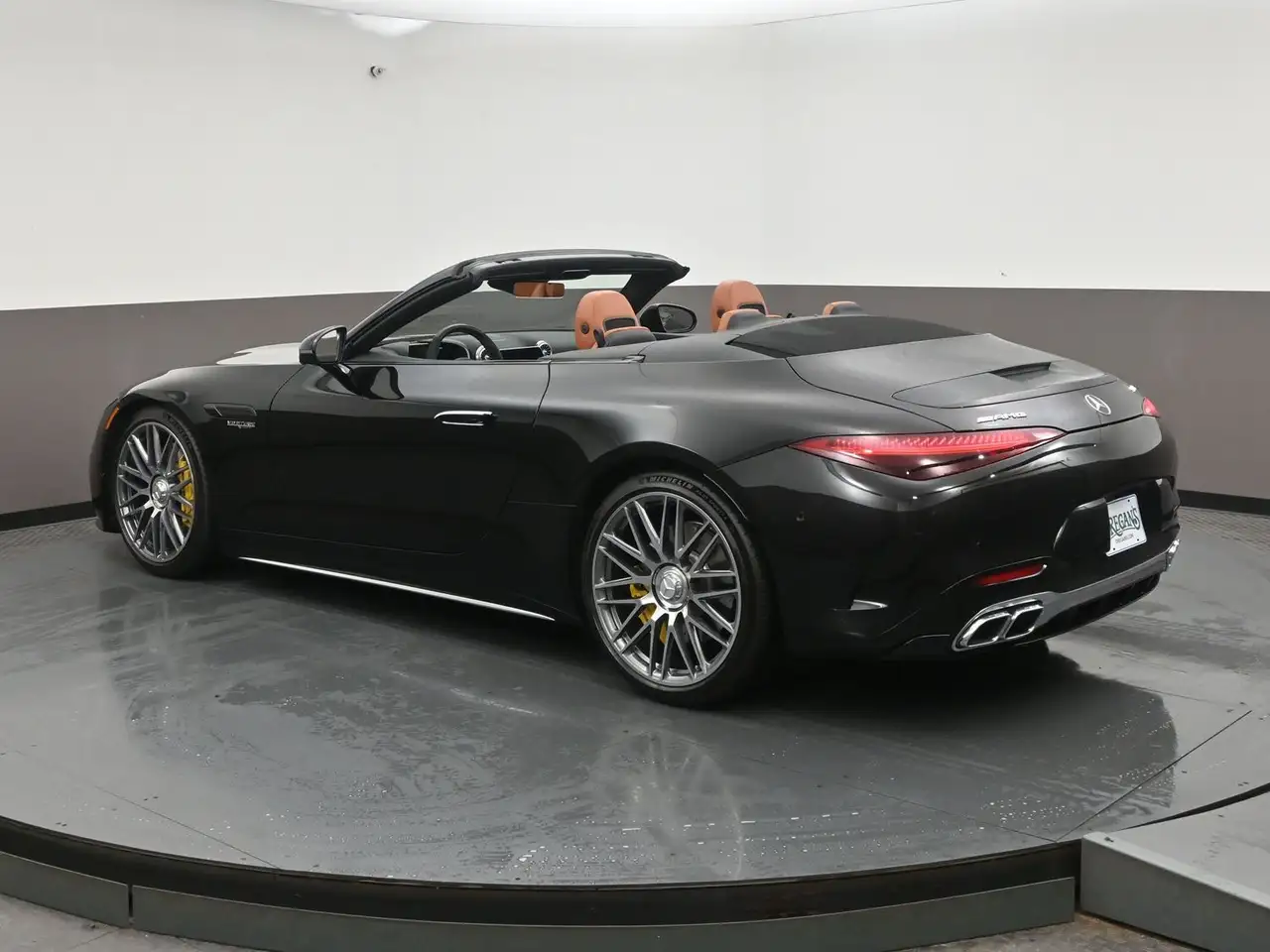 Mercedes-Benz SL снимка Mercedes-Benz SL