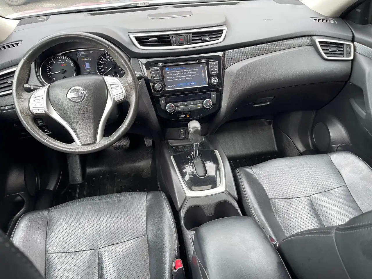 Nissan Rogue fotografie Nissan Rogue