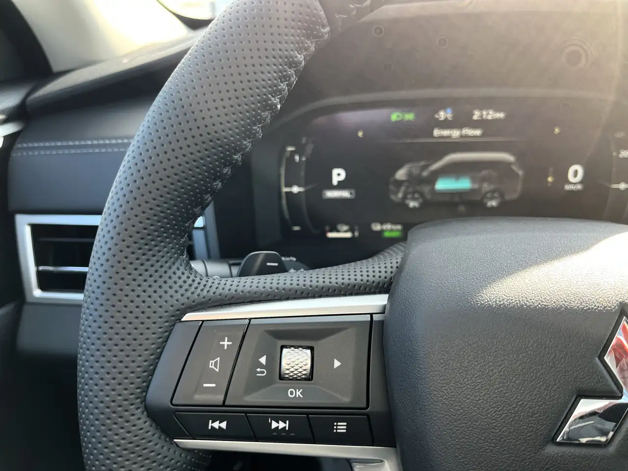 Mitsubishi Outlander снимка Mitsubishi Outlander