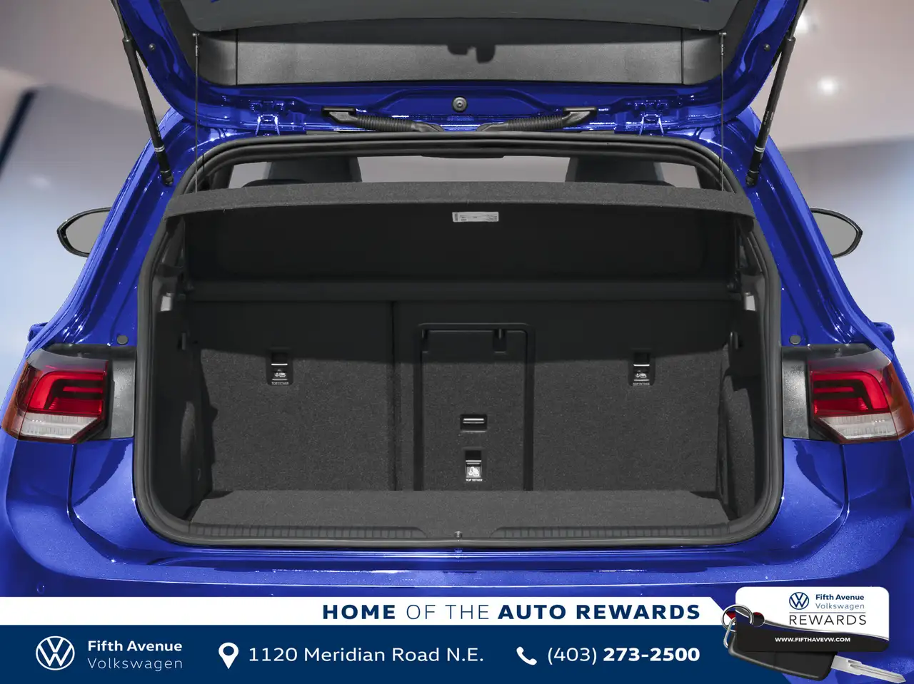 Volkswagen Golf R photo Volkswagen Golf R