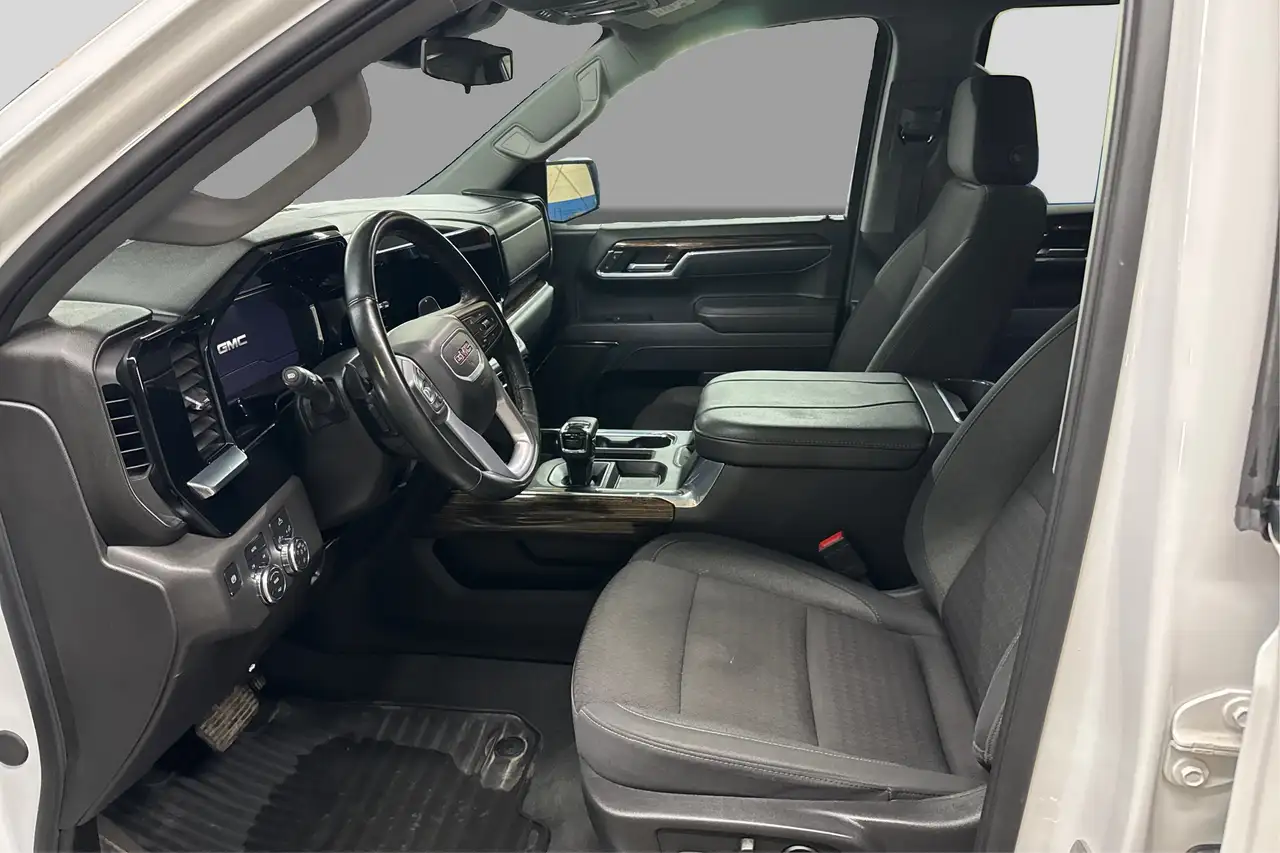 GMC Sierra 1500 снимка GMC Sierra 1500