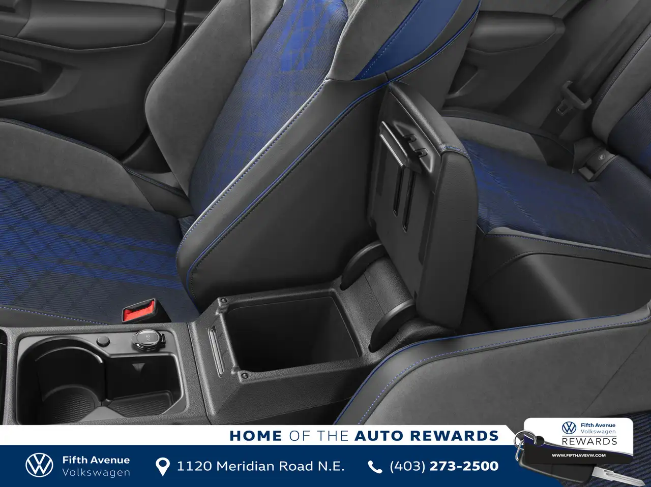 Volkswagen Golf R photo Volkswagen Golf R