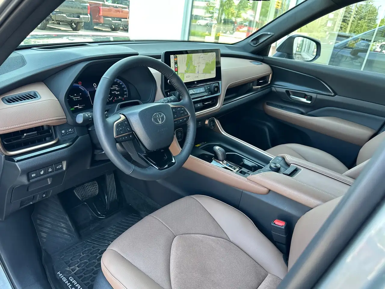Toyota Grand Highlander photo Toyota Grand Highlander