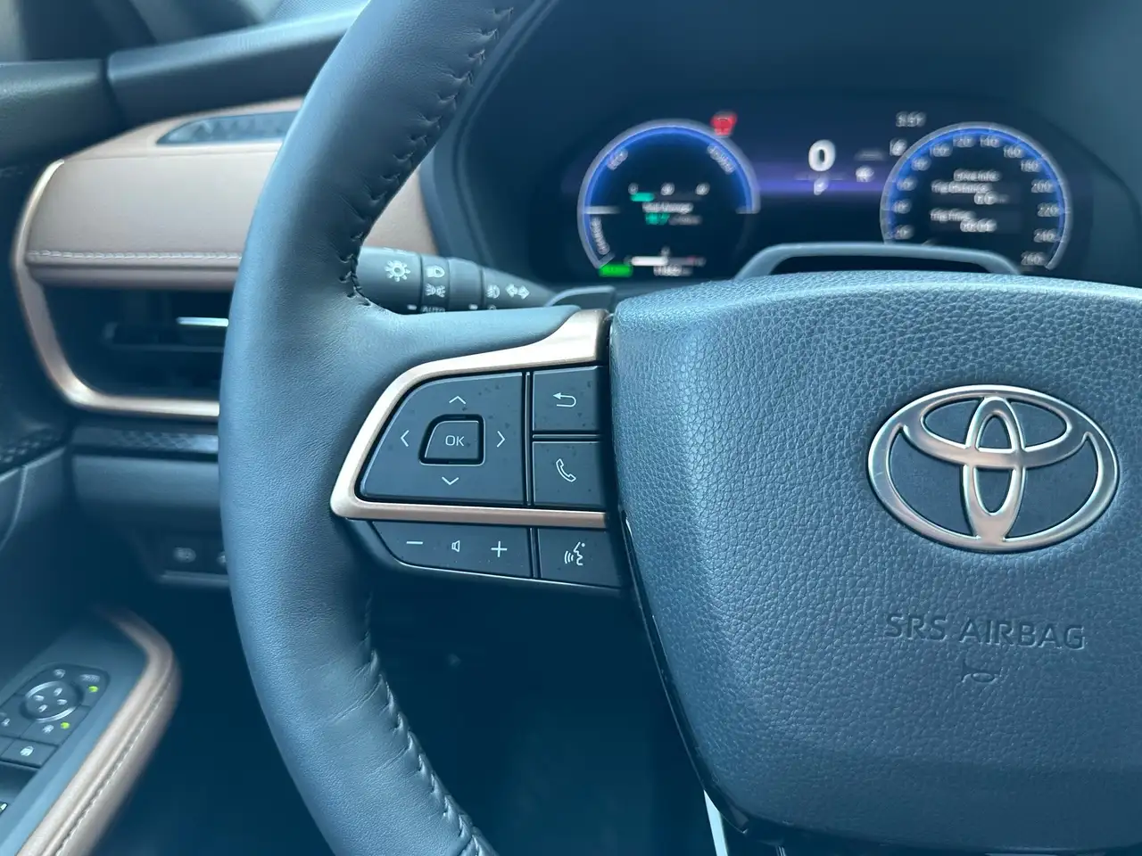 Toyota Grand Highlander photo Toyota Grand Highlander