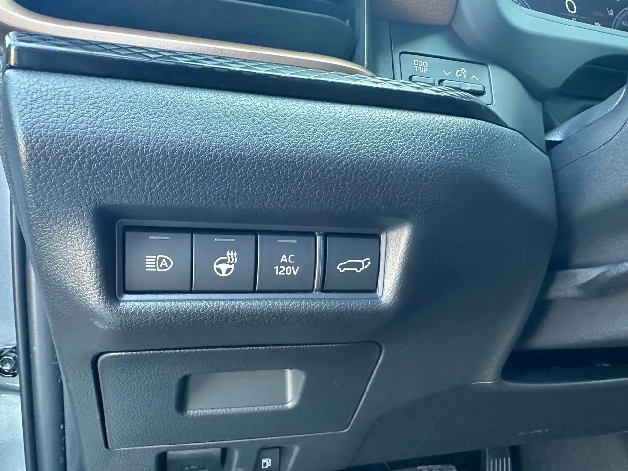 Toyota Grand Highlander photo Toyota Grand Highlander