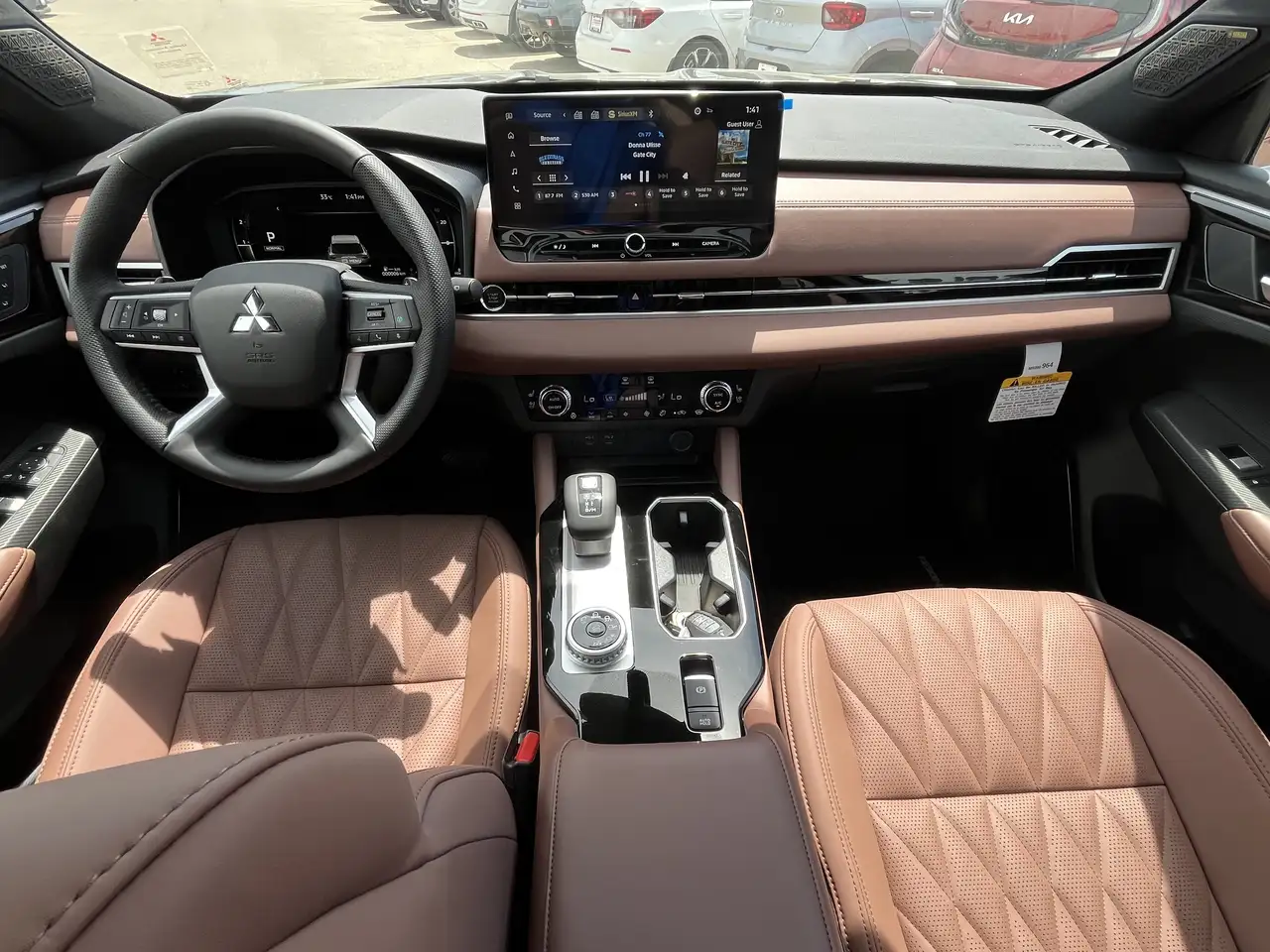 Mitsubishi Outlander снимка Mitsubishi Outlander