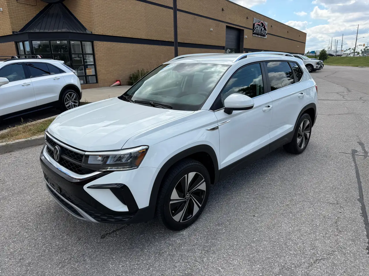 Volkswagen Taos photo Volkswagen Taos