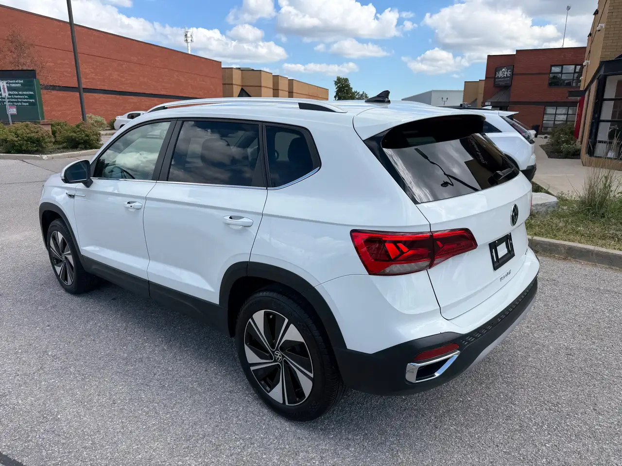Volkswagen Taos photo Volkswagen Taos