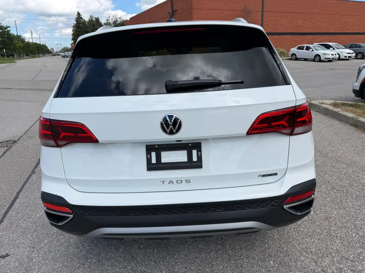 Volkswagen Taos photo Volkswagen Taos