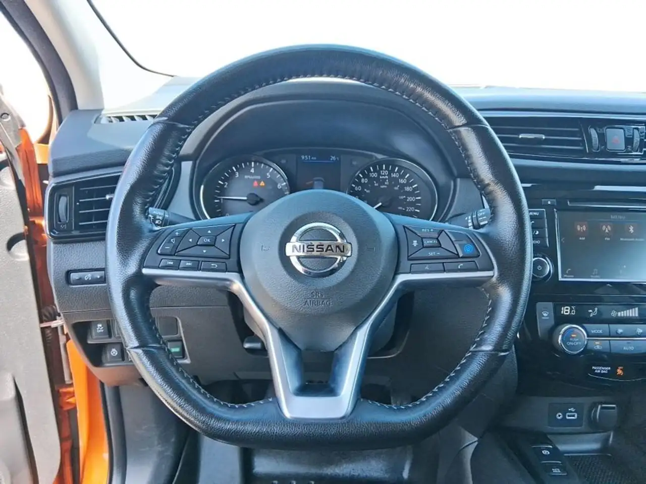 Nissan Qashqai снимка Nissan Qashqai