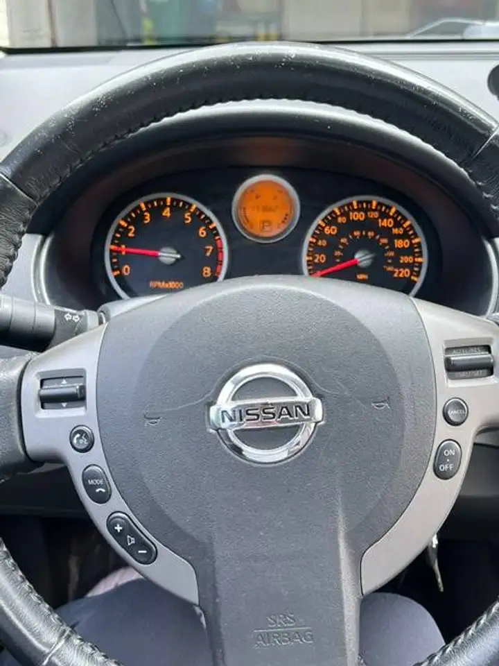 Nissan Sentra photo Nissan Sentra