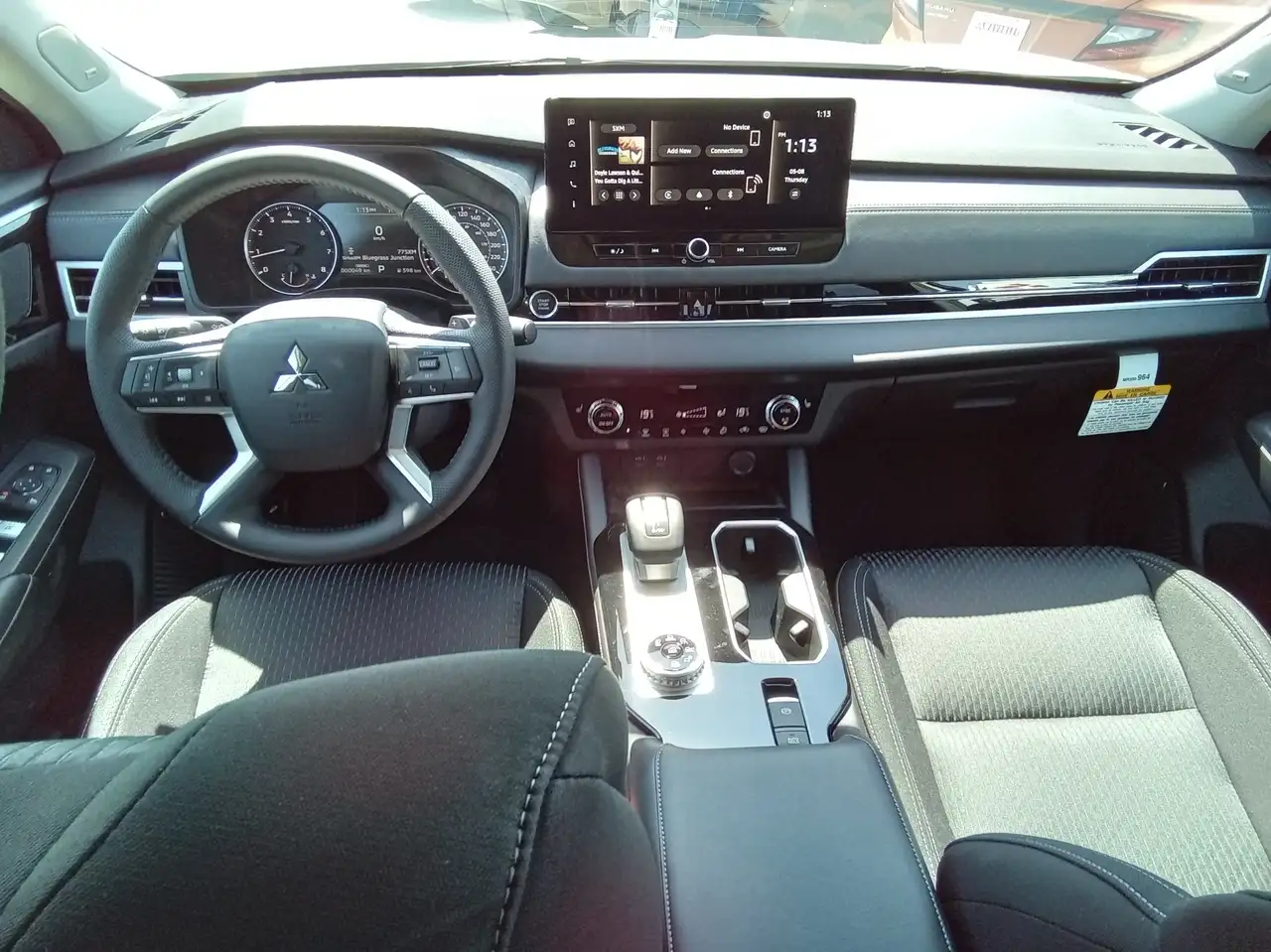 Mitsubishi Outlander снимка Mitsubishi Outlander