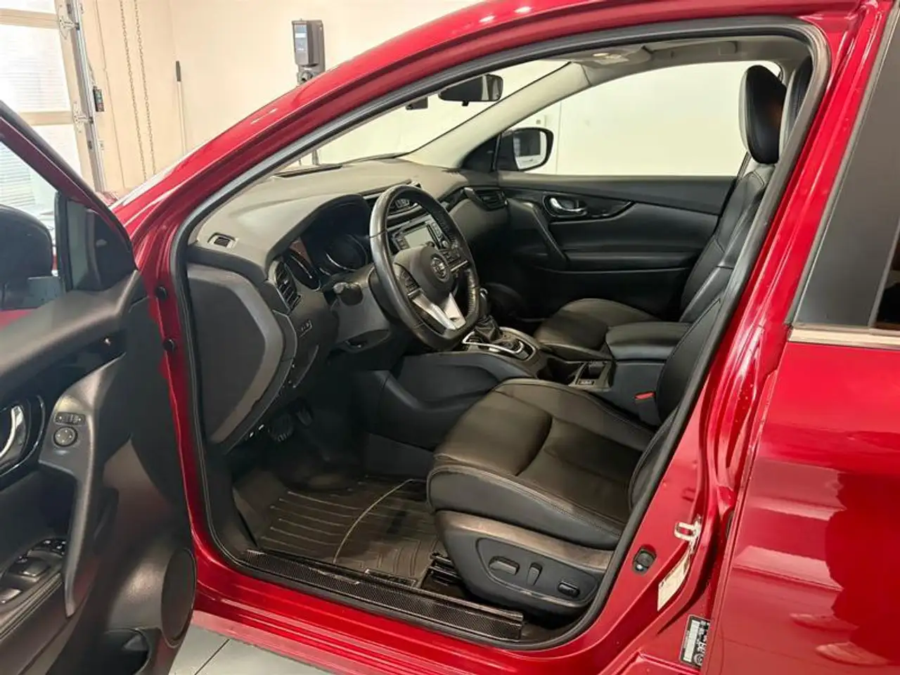 Nissan Qashqai снимка Nissan Qashqai