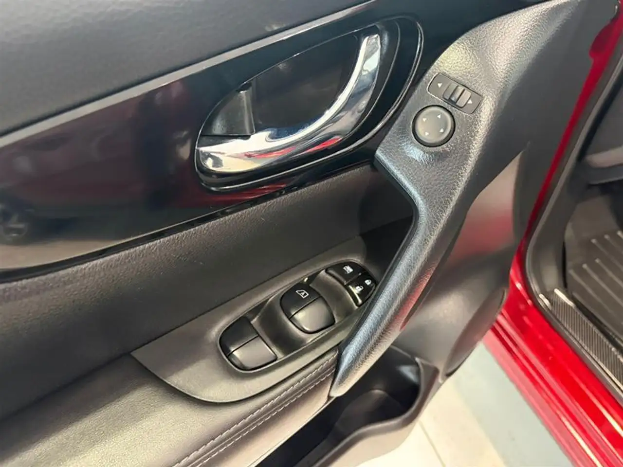 Nissan Qashqai снимка Nissan Qashqai