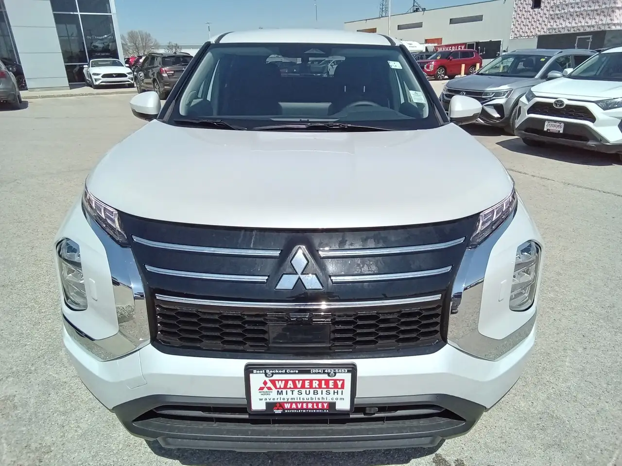 Mitsubishi Outlander снимка Mitsubishi Outlander
