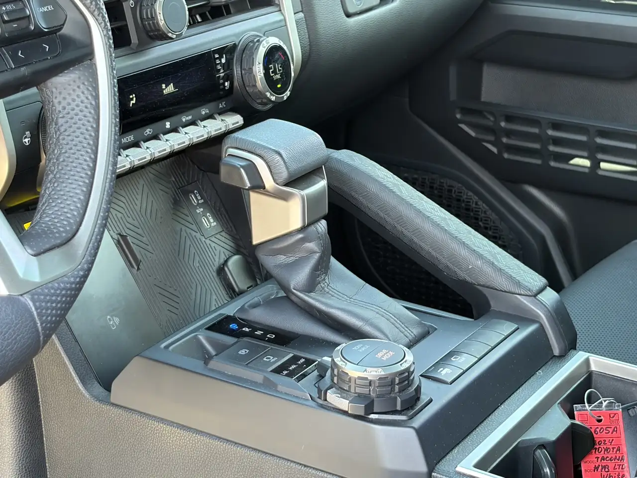 Toyota Tacoma снимка Toyota Tacoma