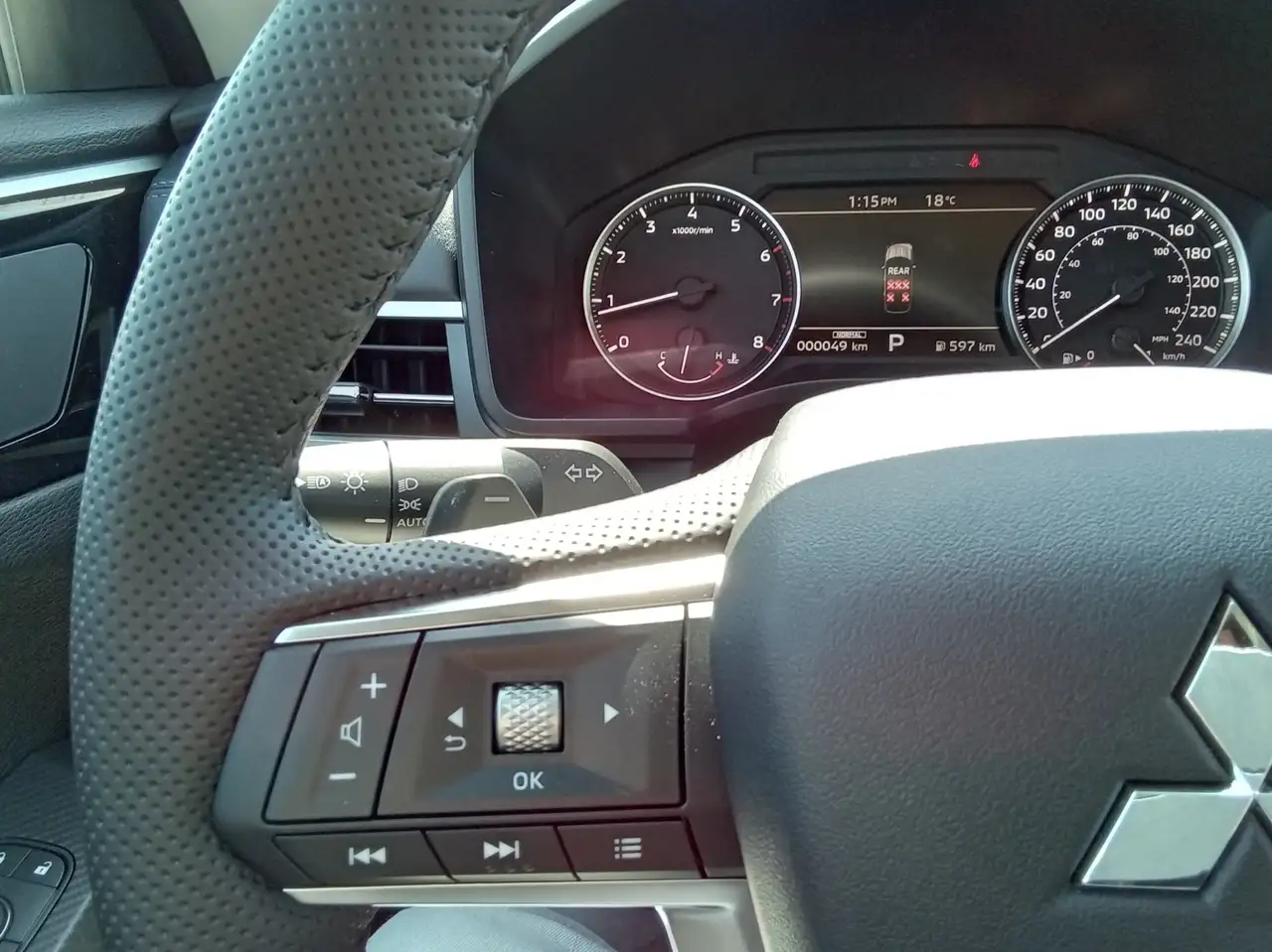 Mitsubishi Outlander снимка Mitsubishi Outlander