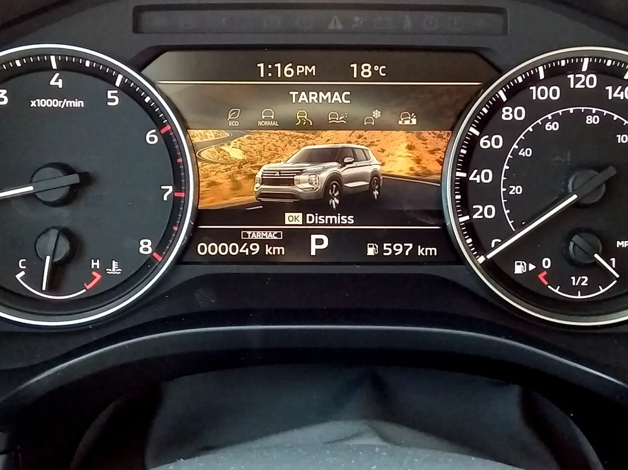 Mitsubishi Outlander снимка Mitsubishi Outlander