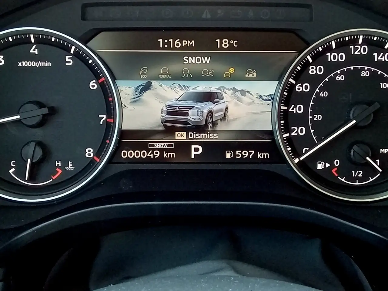 Mitsubishi Outlander снимка Mitsubishi Outlander